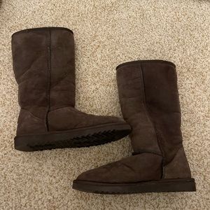 Tall Uggs. Chocolate Brown. Size: 9